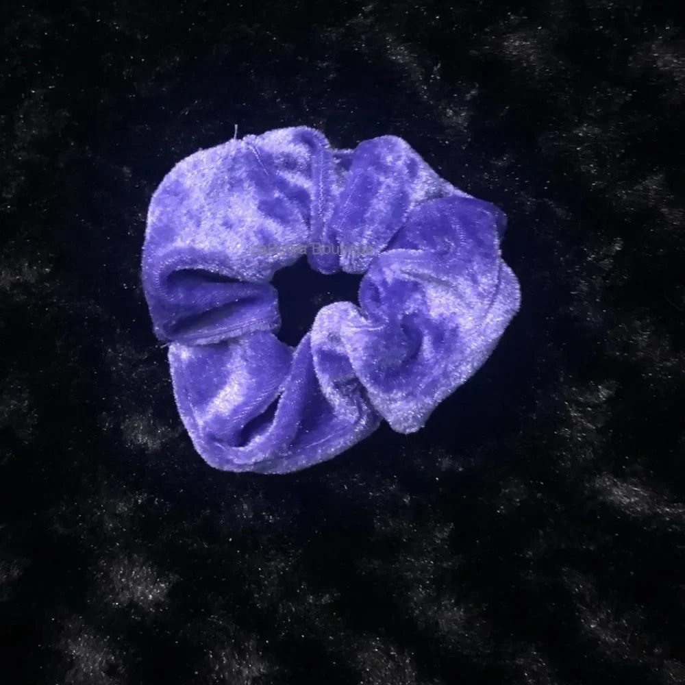 **** Purple Velvet Scrunchie  (kids)  SC2747  Handmade NWT Boutique